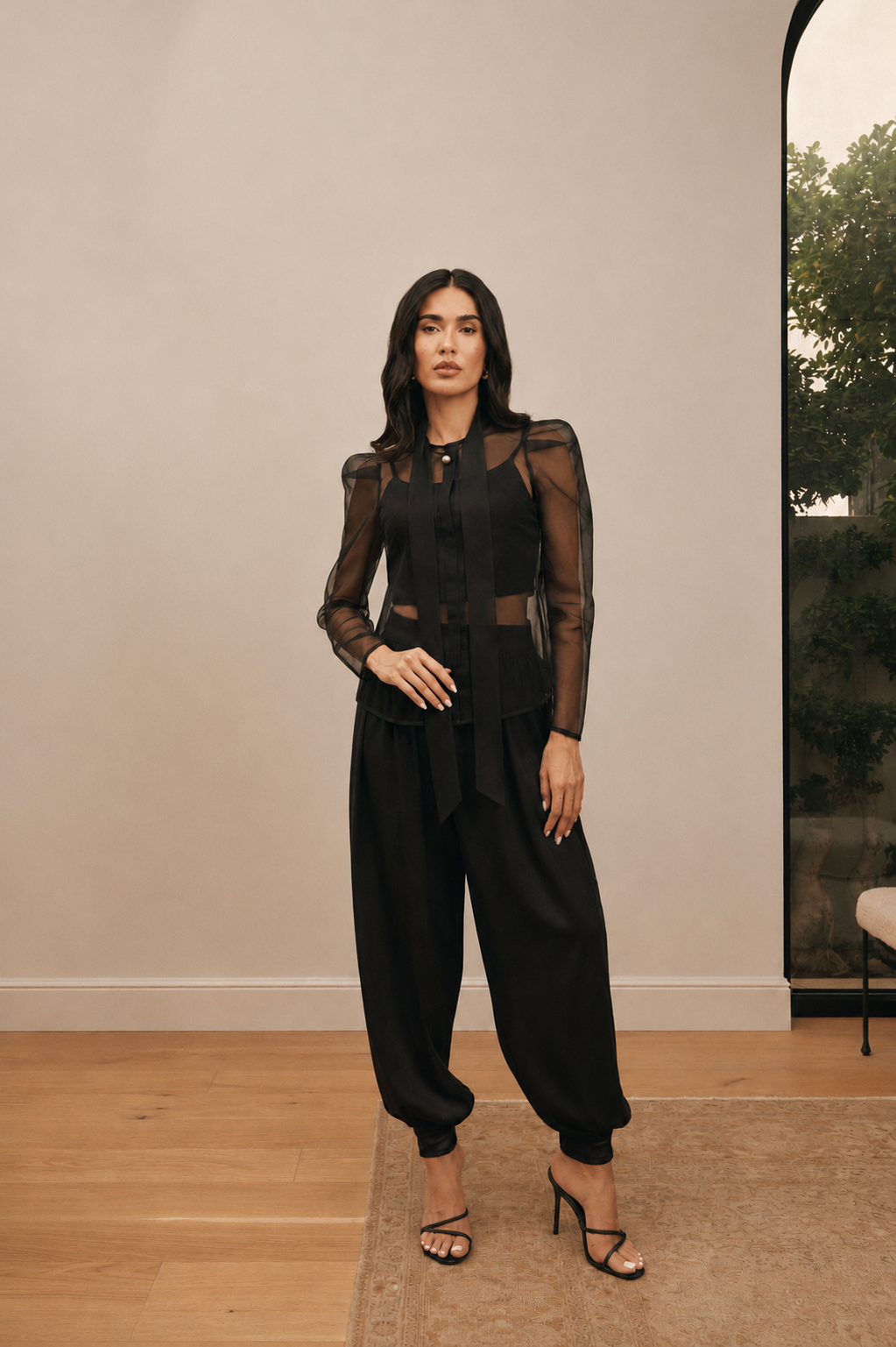 Noir Eva Blouse
