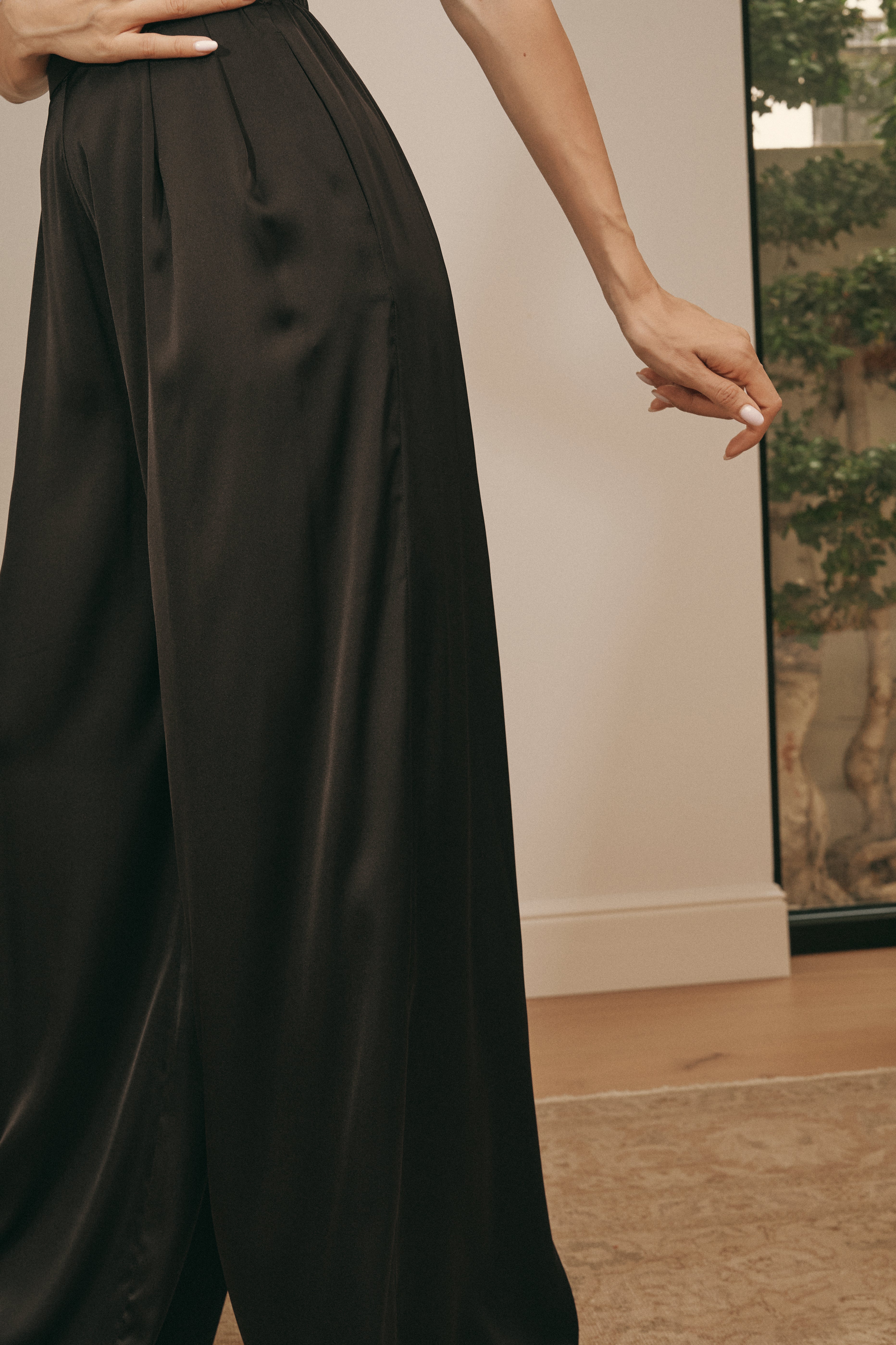 Noir Sophia Flared Pants