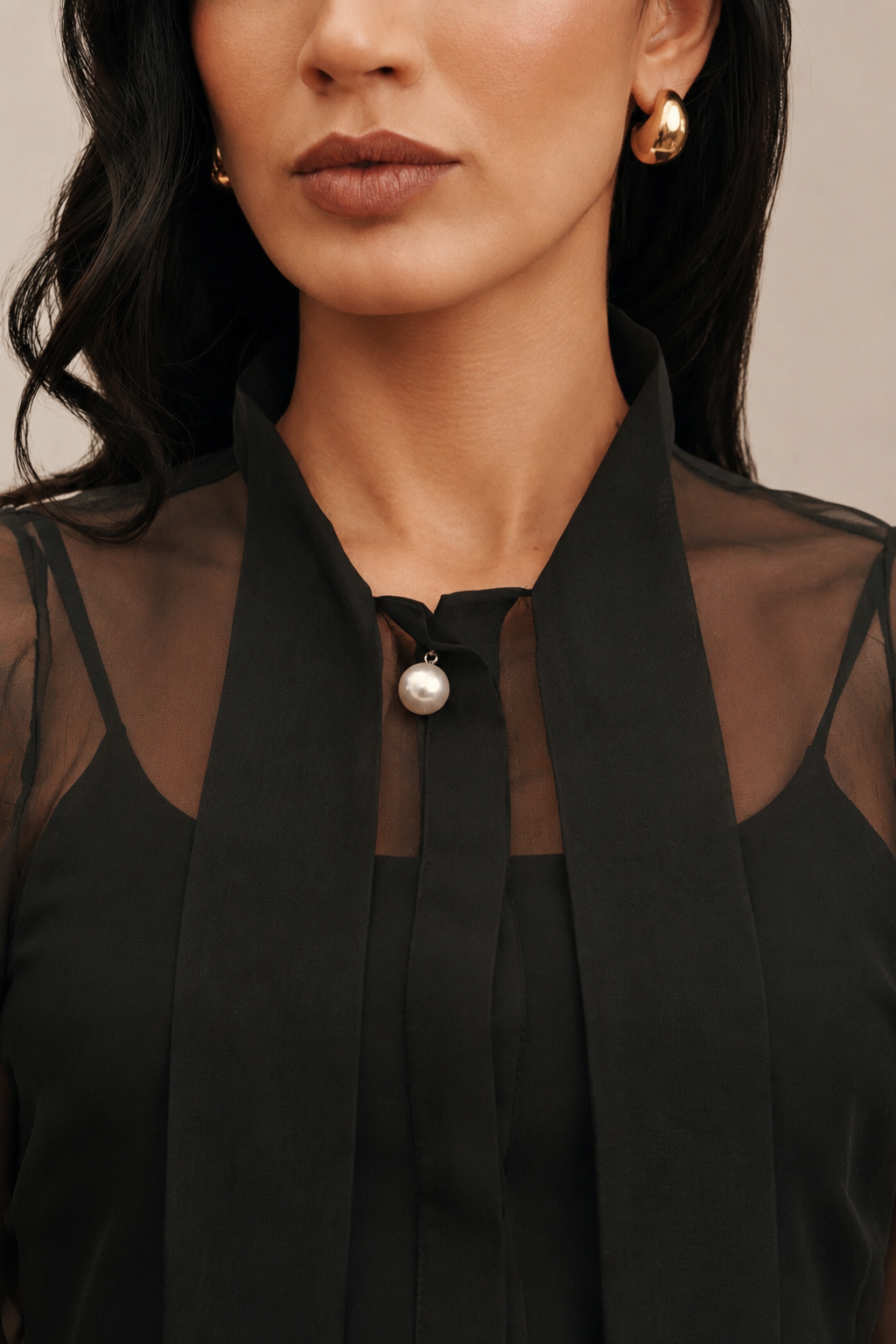 Noir Eva Blouse